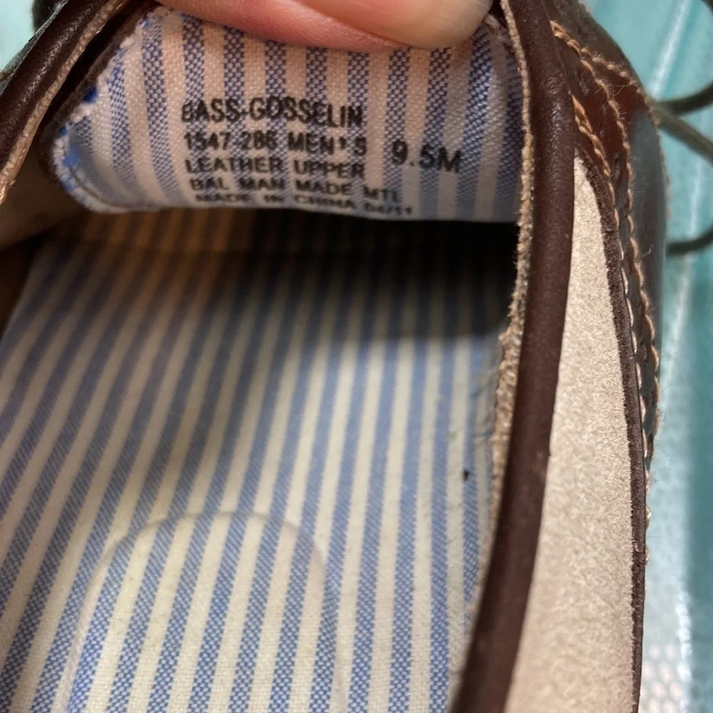 Bass Gosselin golf shoes. Wing tip style‎ suede and leather. 9.5m. Box 10